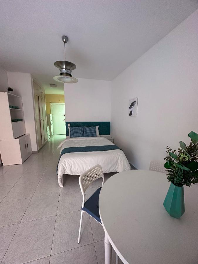 Wonderful Apt With Terrace - 15M Walk Giralda Sevilla Buitenkant foto